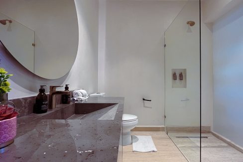 BAÑO-2