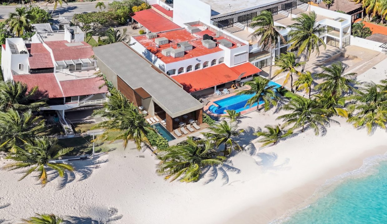 BEACH CLUB