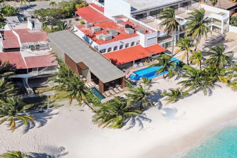 BEACH CLUB